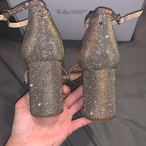 Kelly and Katie open toe heel. Size 9 - Picture 6 of 9